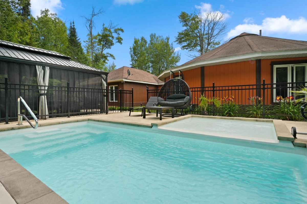 Exceptionally warm and unique home in the Laurentians