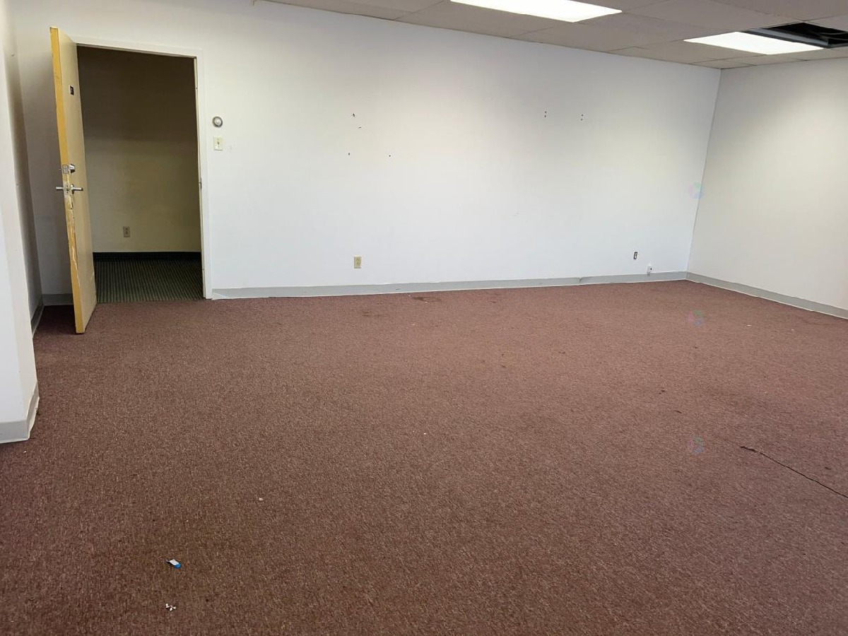 931 sqft office on Sherbrooke $625* Montreal Mercier