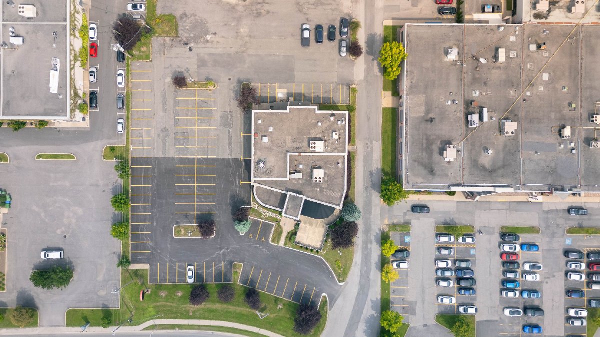 Office space for rent, 2,031 sq. ft. Boucherville.