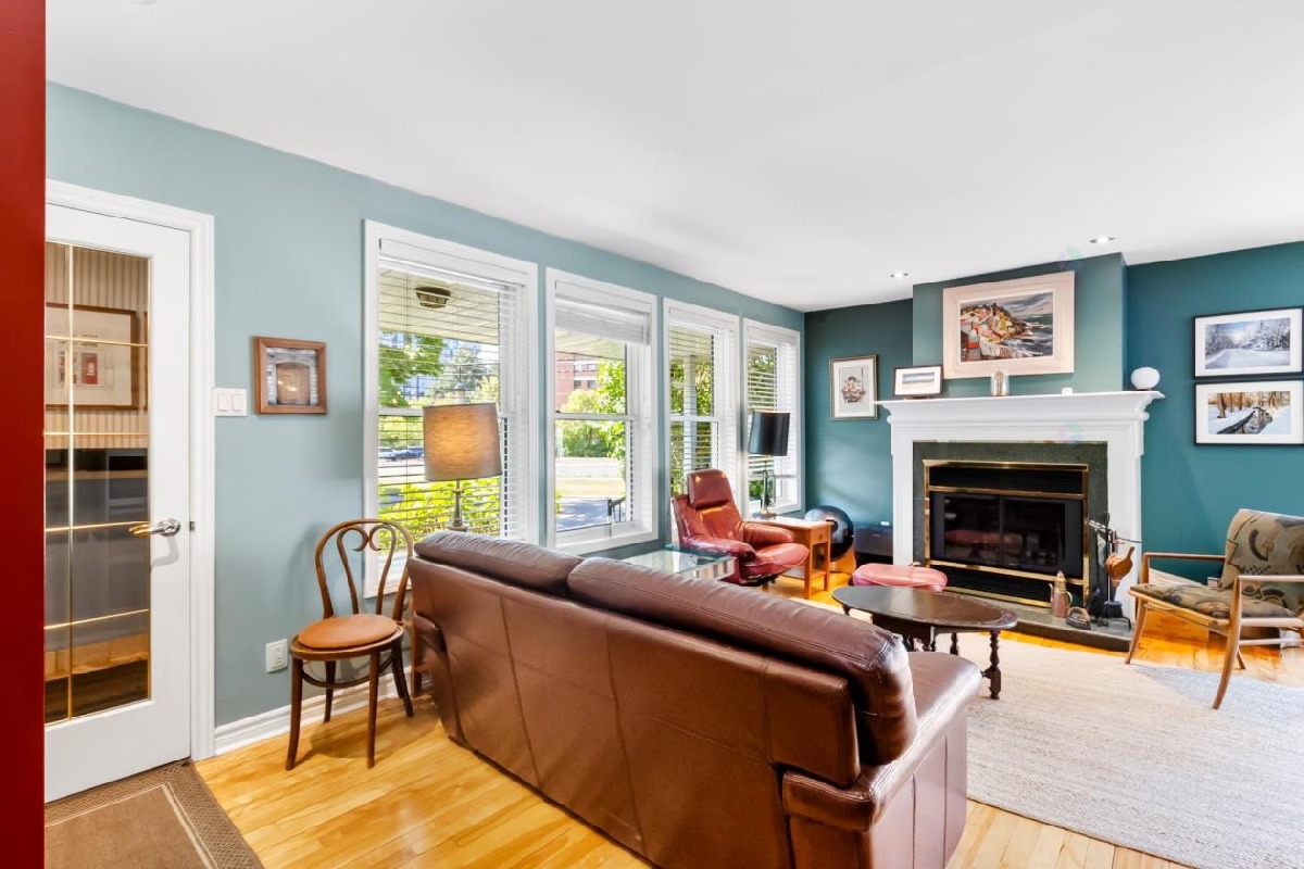 Beautiful house with Pool & Solarium � Preville, St-Lambert