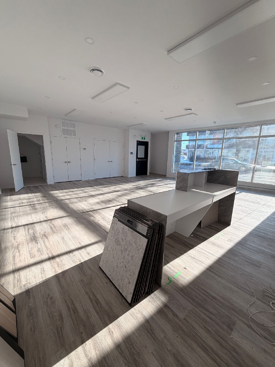 New 1,200 sq. ft. office / commercial space � La Prairie
